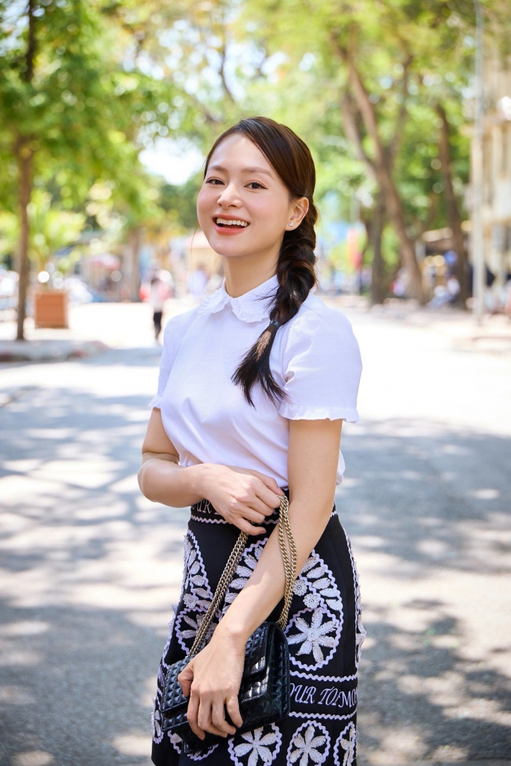 Nữ diễn viên Việt mất tích suốt 2 năm vì bị trầm cảm, sụt 24kg đến nỗi gầy trơ xương cổ - 5