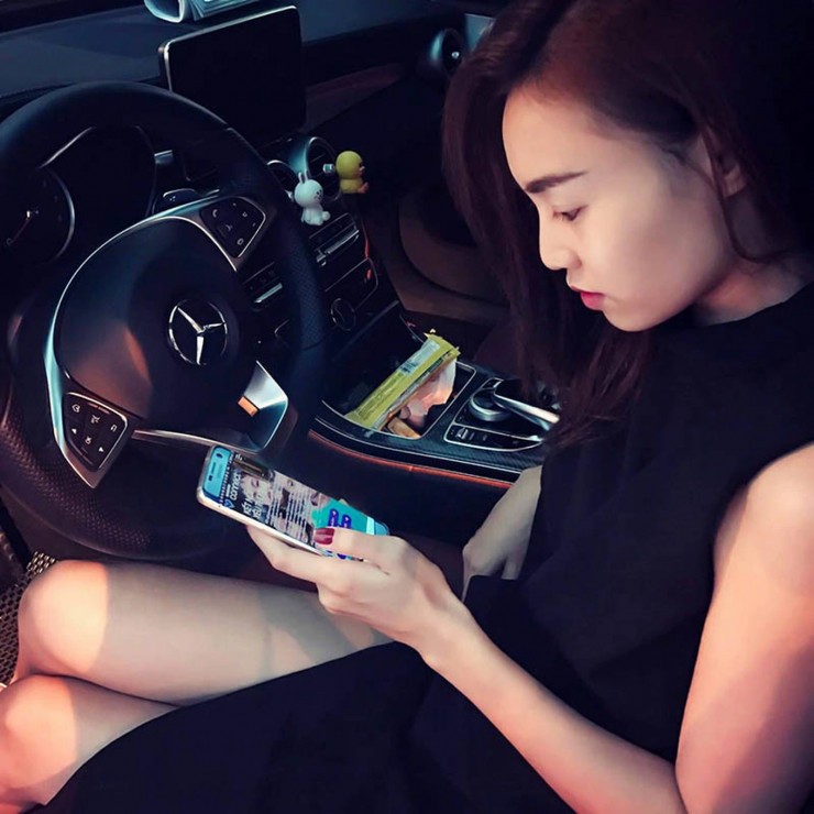 Xe hơi sang chảnh.