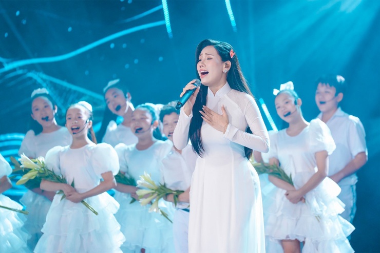 1749434953-dom-05050-37378-width1500height1000 Hoài Anh - con gái diễn viên Võ Hoài Nam 'gây nghiện' tại 'Điểm hẹn tài năng' - 8