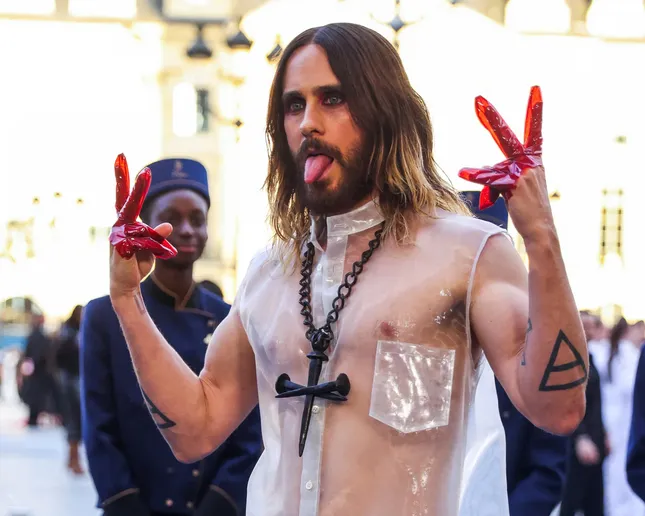 Jared Leto trong buổi trình diễn thời trang Vogue World ở Paris, Pháp, ngày 23/6/2024. Ảnh: Johanna Geron/Reuters