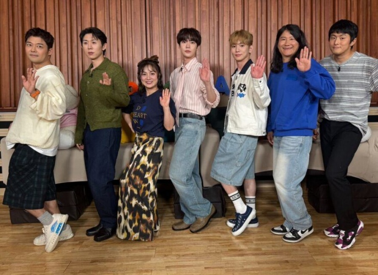 Dàn sao tham gia chương trình I Live Alone