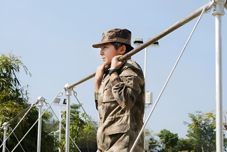 Nữ quân nhân được ví như Địch Lệ Nhiệt Ba - 3