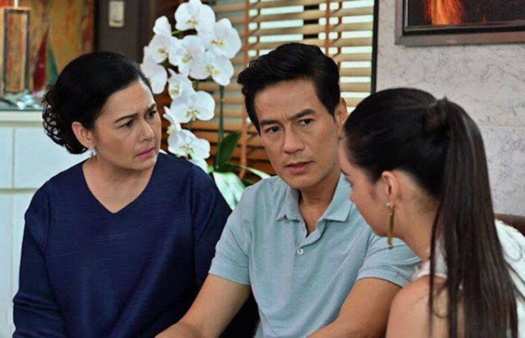 1749712648-trong-dem-tan-hon-cua-toi-bo-duong-nhan-manh-3-tu-khien-toi-khoc-nuc-no-12-9468-386-width780height501 Trong đêm tân hôn của tôi, bố dượng nhấn mạnh 3 từ khiến tôi khóc nức nở - 2