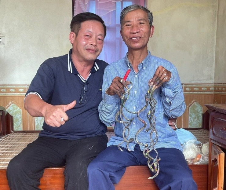 Ông khẳng định không rao bán bộ móng tay của mình với giá 7 tỷ đồng. Ảnh: Nhân vật cung cấp