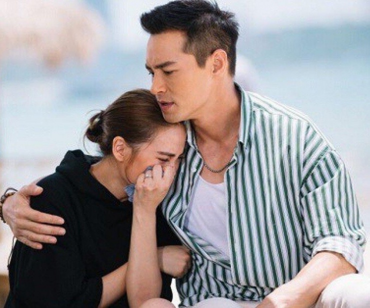 1749945626-vo-moi-mat-ban-than-xinh-dep-cua-em-den-go-cua-giua-dem-viec-lam-cua-co-ay-khien-toi-lap-tuc-muon-ta-img-social-uploadbtv-vua-roi-khoi-toa-an-thi-troi-5780-345-width754height628 Vợ mới mất, bạn thân xinh đẹp của em đến gõ cửa giữa đêm, việc làm của cô ấy khiến tôi lập tức muốn tái hôn - 2