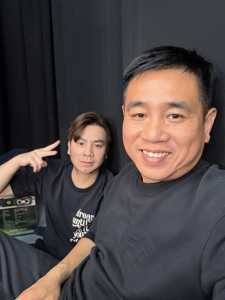 Tiến Nguyễn và Nam Hoàng cũng có mối quan hệ anh em thân thiết trước đó.