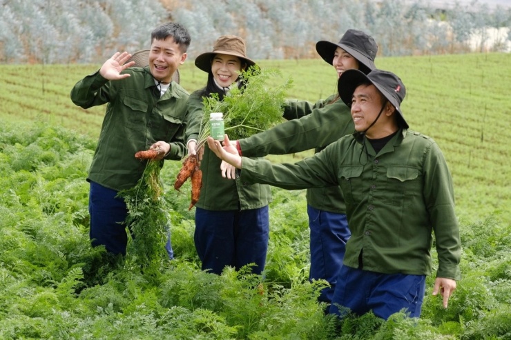 Tiến Nguyễn không chỉ đóng video quảng cáo kẹo rau KERA.