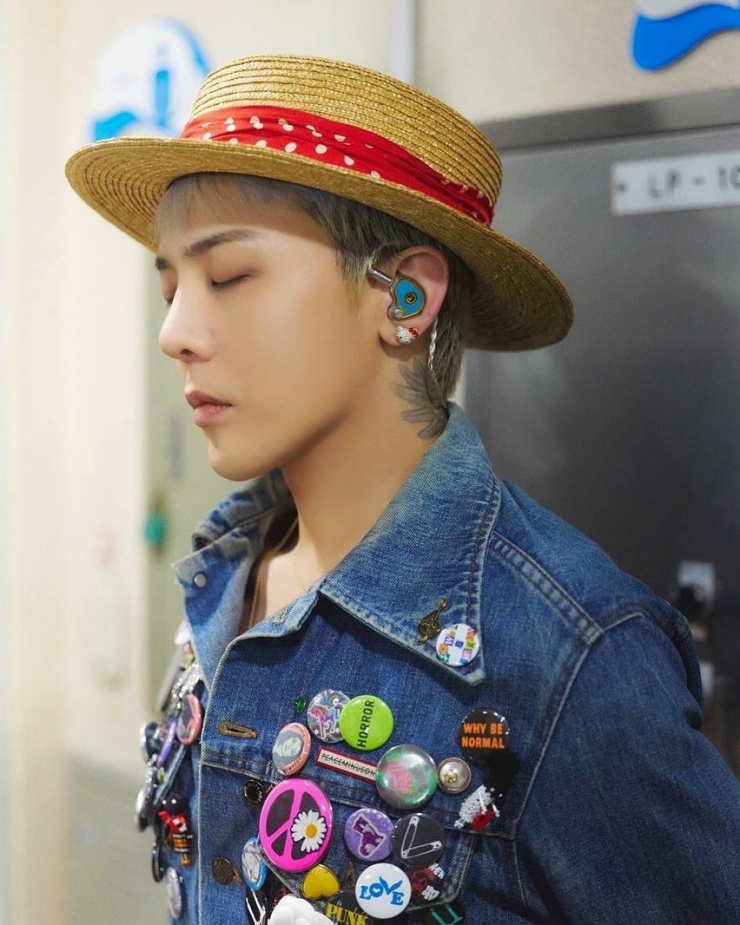 Hàng hiệu từ đầu đến chân là đặc điểm nhận dạng của G-Dragon