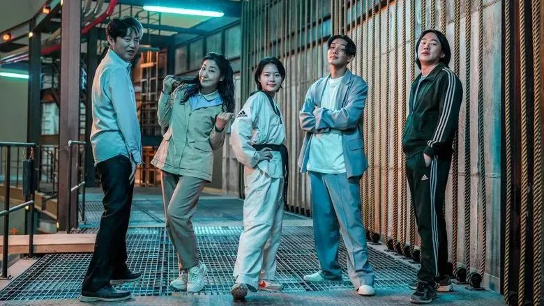 Hai bộ phim ngoại đang áp đảo rạp Việt.