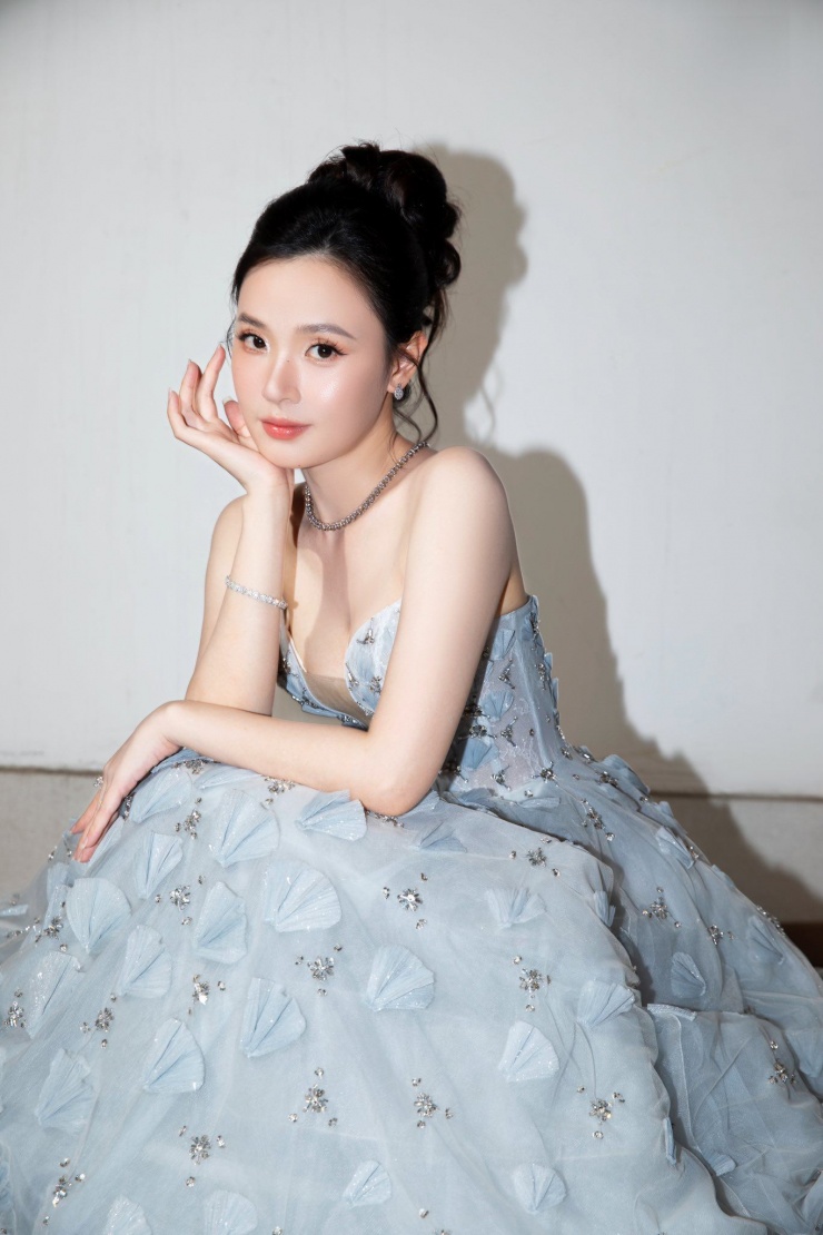 Bức hình gây chấn động cõi mạng của Midu, không thể tin giảng viên đại học lại thế này - 4