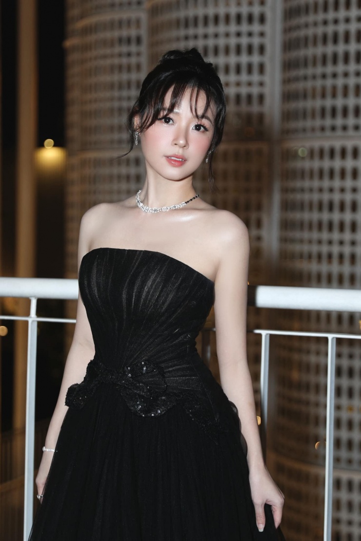 Bức hình gây chấn động cõi mạng của Midu, không thể tin giảng viên đại học lại thế này - 5