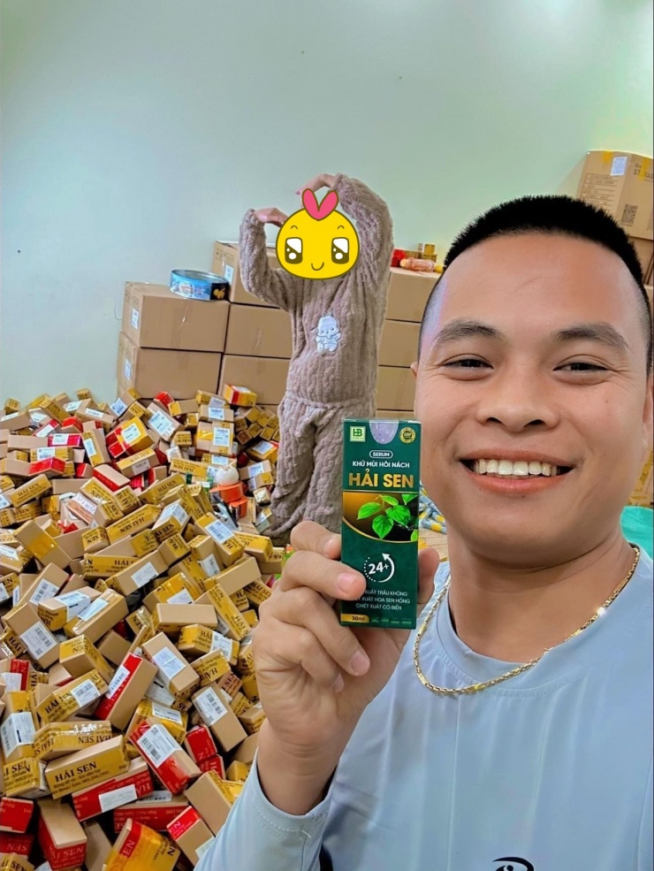 Gia đình Hải Sen từng khoe thành quả bán hàng hàng triệu đơn.