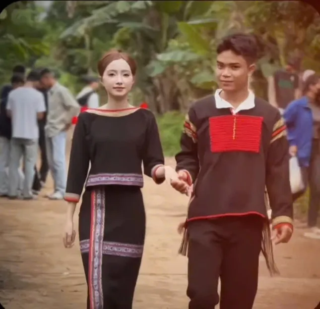 1750141070-5-7417-3934-widthheight Cặp đôi có gần 5 năm hẹn hò. Ảnh: FBNV.