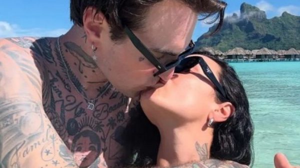 Demi Lovato và chồng nghỉ trăng mật tại đảo nhiệt đới 1750151199 211 thumbnail width740height495 anh cat 3 2 auto cropjpg