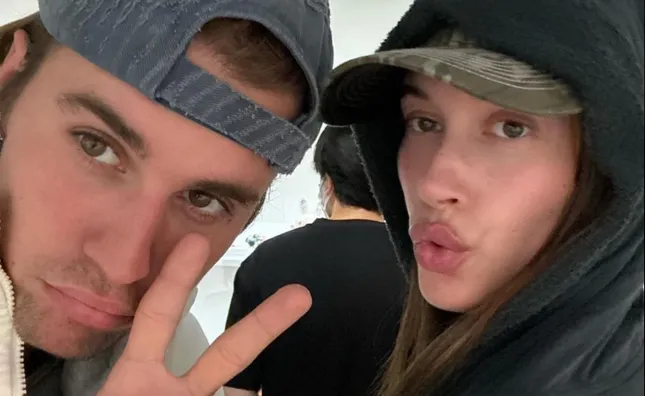 1750210441-9-6267-widthheight Người hâm mộ cho rằng đây chỉ là tương tác vui vẻ và tinh nghịch từ vợ chồng nhà Bieber.