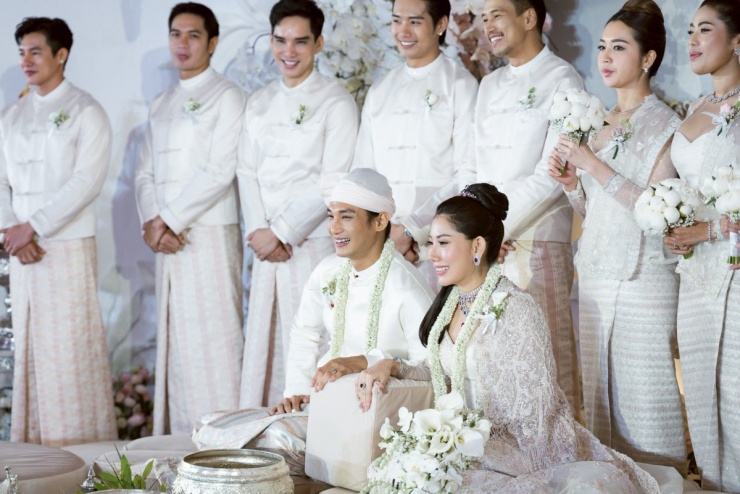 Paing Takhon công khai hẹn hò Linn Mya Phu tháng 8/2024, đính hôn hồi tháng 1.