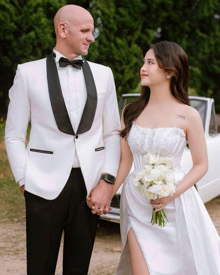 1750297107-anh-3-width800height1000 Yêu cô gái Việt kém 19 tuổi, chàng Tây giảm 35kg để ‘sống cùng em lâu hơn’ - 3