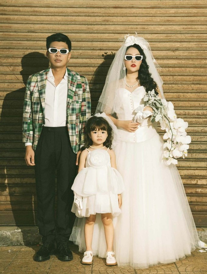 Vợ chồng Trung Ruồi bên con gái. Ảnh: Nhân vật cung cấp