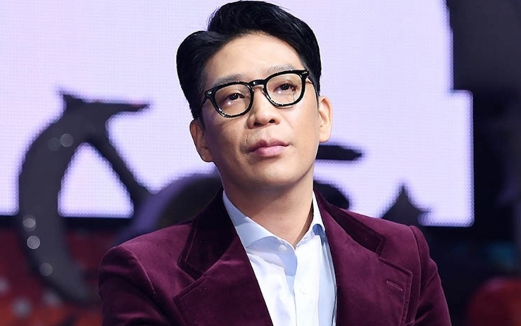 MC Mong có nhiều điểm đáng ngờ với nhà sản xuất vừa bị đình chỉ do liên quan đến mại dâm