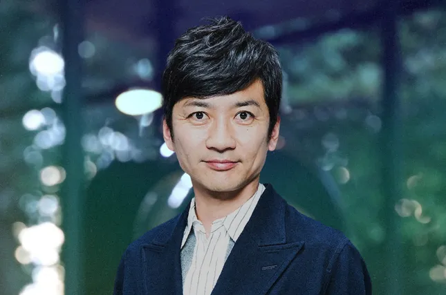 Ngôi sao hạng A bị đình chỉ vì ép nhân viên gửi ảnh nóng - 2