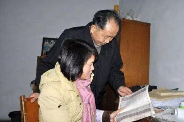 1750813016-co-giao-38-tuoi-cuoi-ong-lao-66-tuoi-sau-dam-cuoi-cai-ket-that-bat-ngo3-723-width619height410 Cô giáo 38 tuổi kết hôn với ông lão 66 tuổi, cái kết sau đám cưới thật bất ngờ - 2