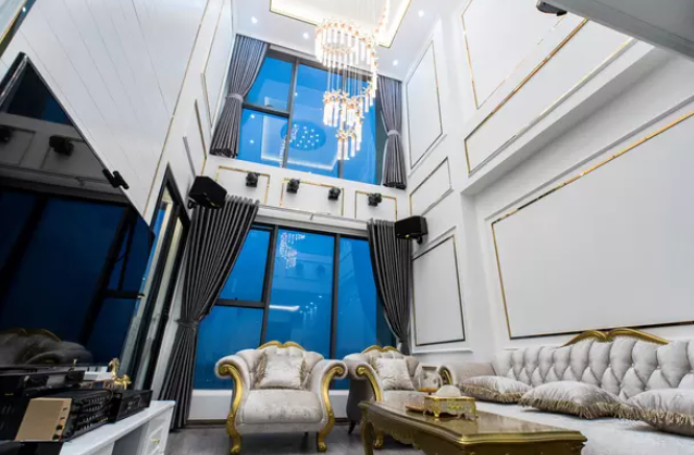 Vợ chồng Hữu Công đang gây chú ý trên MXH: Từng dính nghi vấn ‘né thuế’, sở hữu tài sản