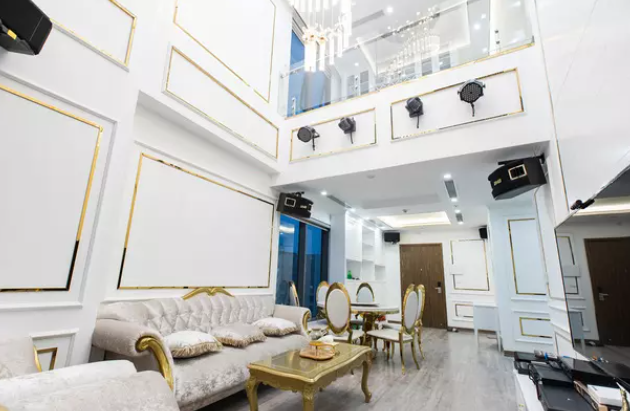 Vợ chồng Hữu Công đang gây chú ý trên MXH: Từng dính nghi vấn ‘né thuế’, sở hữu tài sản