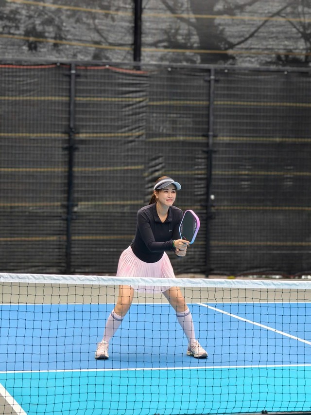 Người đẹp thổ lộ, cô hài lòng với cuộc sống của một người mẹ đơn thân. Cô khoe với báo chí trong cuộc họp báo ra mắt single