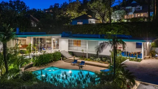 Biệt thự của Brad Pitt bị trộm đột nhập 27 Biệt thự của Brad Pitt bị trộm đột nhập 1750994958 b1 5517 8800 widthheight