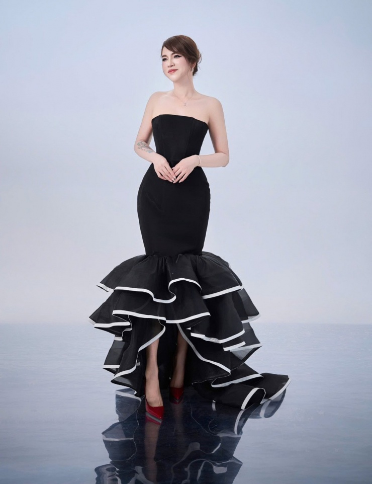 Dáng vóc mềm mại, thon thả của chị Tiên khiến nhiều người bất ngờ 