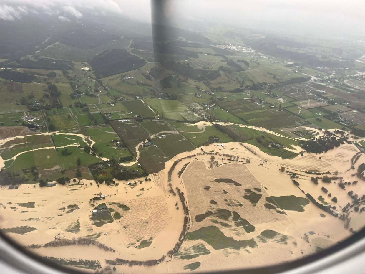 New Zealand biến thành sông vì ngập lụt: Khung cảnh sốc khi New Zealand biến thành sông vì ngập lụt: Khung cảnh sốc khi