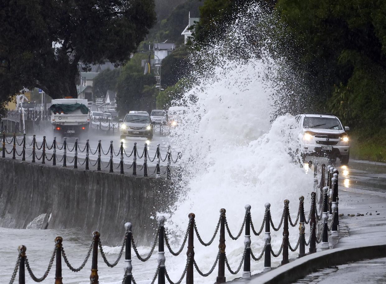 New Zealand biến thành sông vì ngập lụt: Khung cảnh sốc khi New Zealand biến thành sông vì ngập lụt: Khung cảnh sốc khi