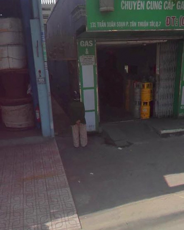 Nguyễn Anh khóc rưng rưng khi xem được hình ảnh bà nội lúc bà còn khỏe mạnh