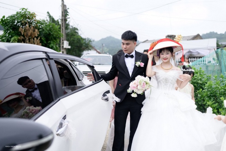 Cô dâu hạnh phúc khi đám cưới diễn ra trọn vẹn 