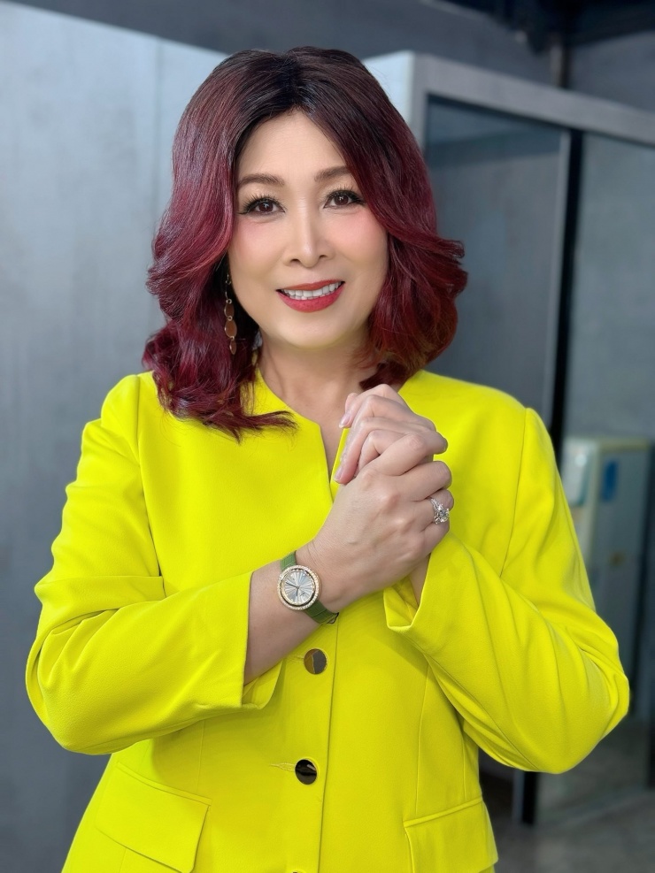 NSND Hồng Vân háo hức cho sáng đèn sân khấu cuối tuần.