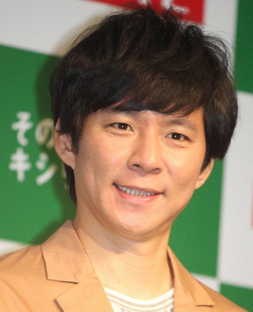 Diễn viên hài kiêm MC Ken Watabe. Ảnh: Yahoo