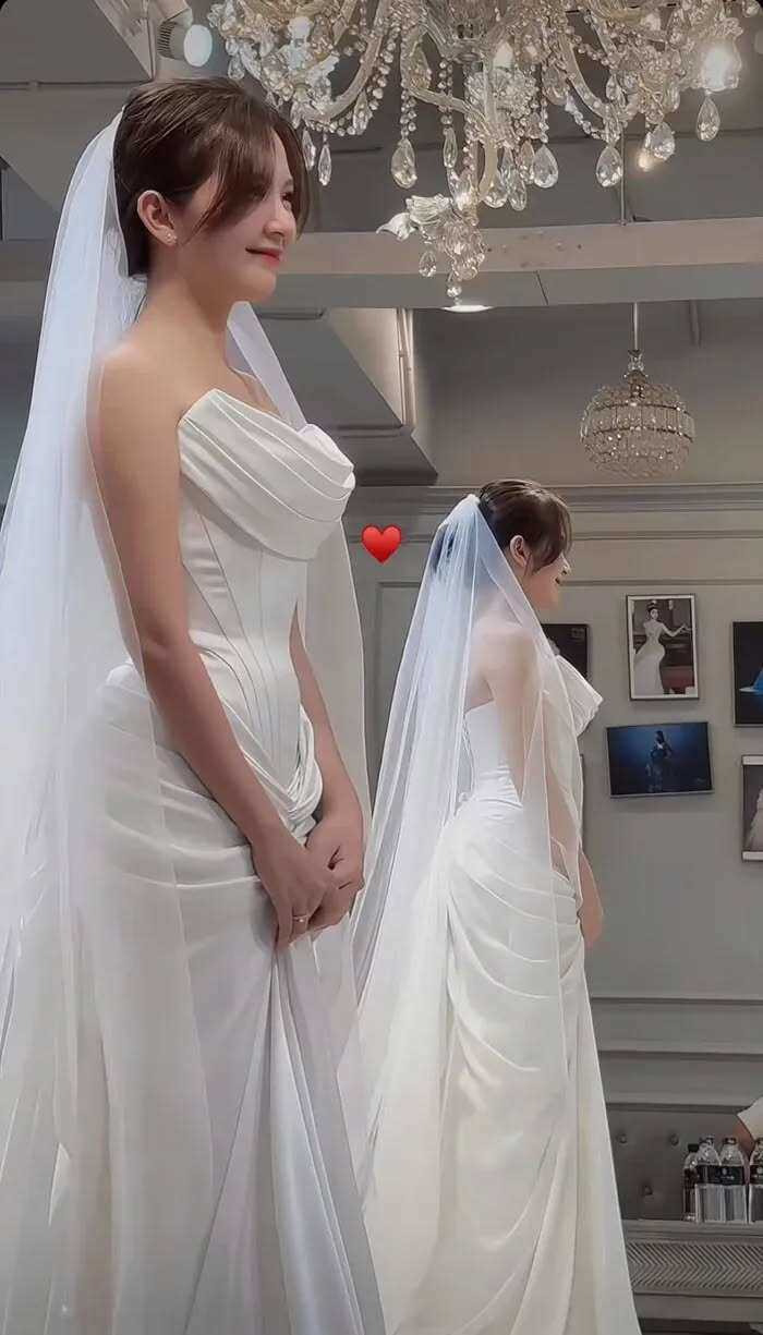 2 mỹ nhân VTV thế hệ mới cùng tên Ngọc Huyền: Người sắp thành cô dâu của Đình Tú, người hạnh phúc bên cháu trai NSƯT Chí Trung - 13