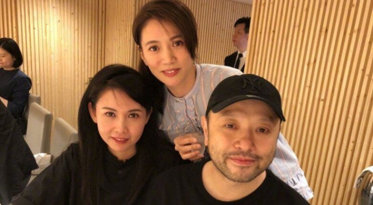 1751957855-nu-hoang-phim-18-sinh-3-con-gai-giup-chong-thanh-ty-phu-duoc-menh-danh-la-nu-nghe-si-vuong-phu-so-mo-wmyquktgvfkszdkmvz_abg_27sghosm6zjin9mysj_qa-4796-508-width780height428 Nữ hoàng phim 18+ sinh 3 con gái giúp chồng thành tỷ phú, được mệnh danh là