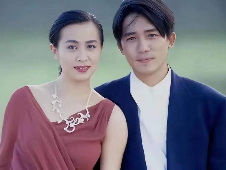 Nữ diễn viên tự hào khi xem cảnh nhạy cảm của chồng với bạn diễn, cưới 17 năm có 3.300 tỷ nhưng quyết không sinh con - 4