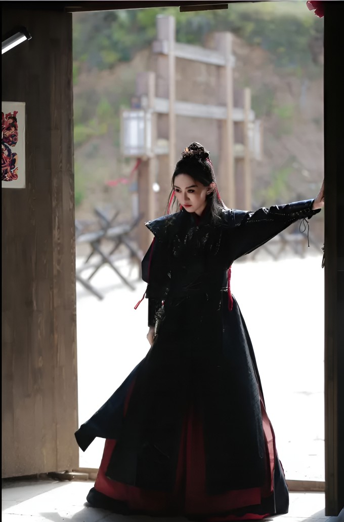 1752132528-a22-9903-7144-0479-width680height1031 Vũ Thư Điền đóng phim ngắn. Ảnh: Weibo