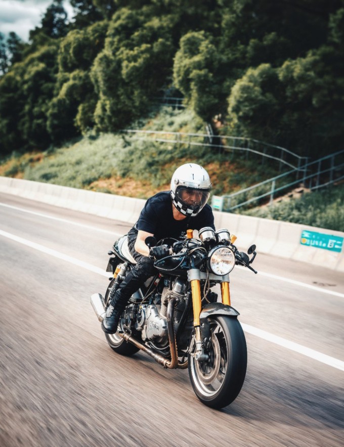 Lữ Tụng Hiền trong đời thường. Ảnh: HK01