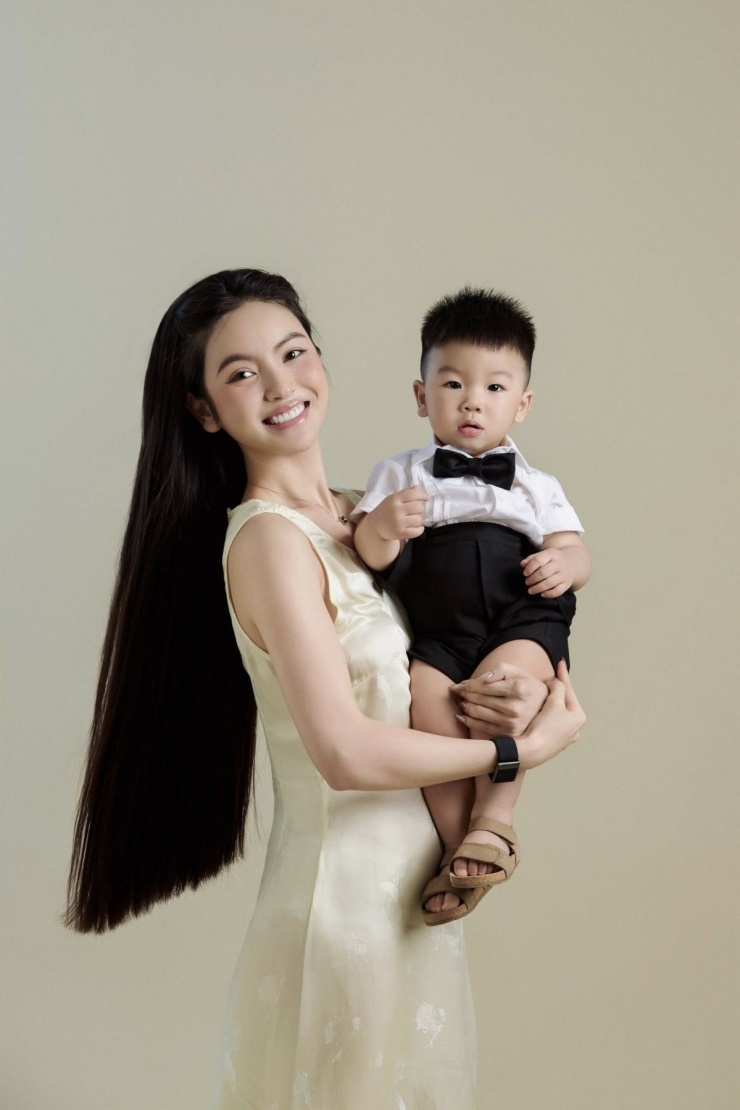 1752382506-142-9905-1-n-2935-width1200height1799 Quang Hải - Chu Thanh Huyền mừng con trai tròn một tuổi - 4