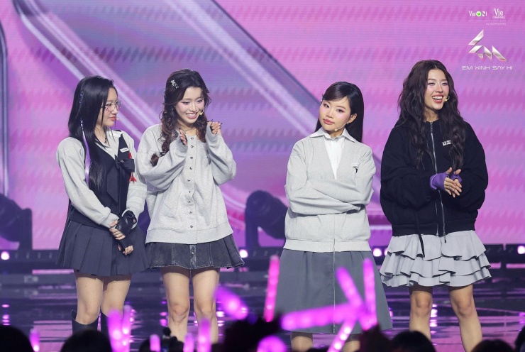 1752541119-z5-cc5fa7c9e18a9282cb482de2569db4e3-width2000height1340 Đội của Orange và Phương Mỹ Chi (ảnh dưới) tỏa sáng khi đấu Tiên Tiên.