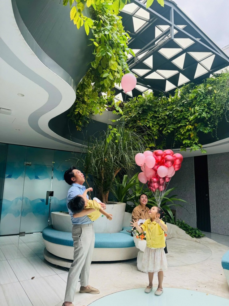 Cường Đôla và Đàm Thu Trang kỷ niệm 6 năm cưới - 3