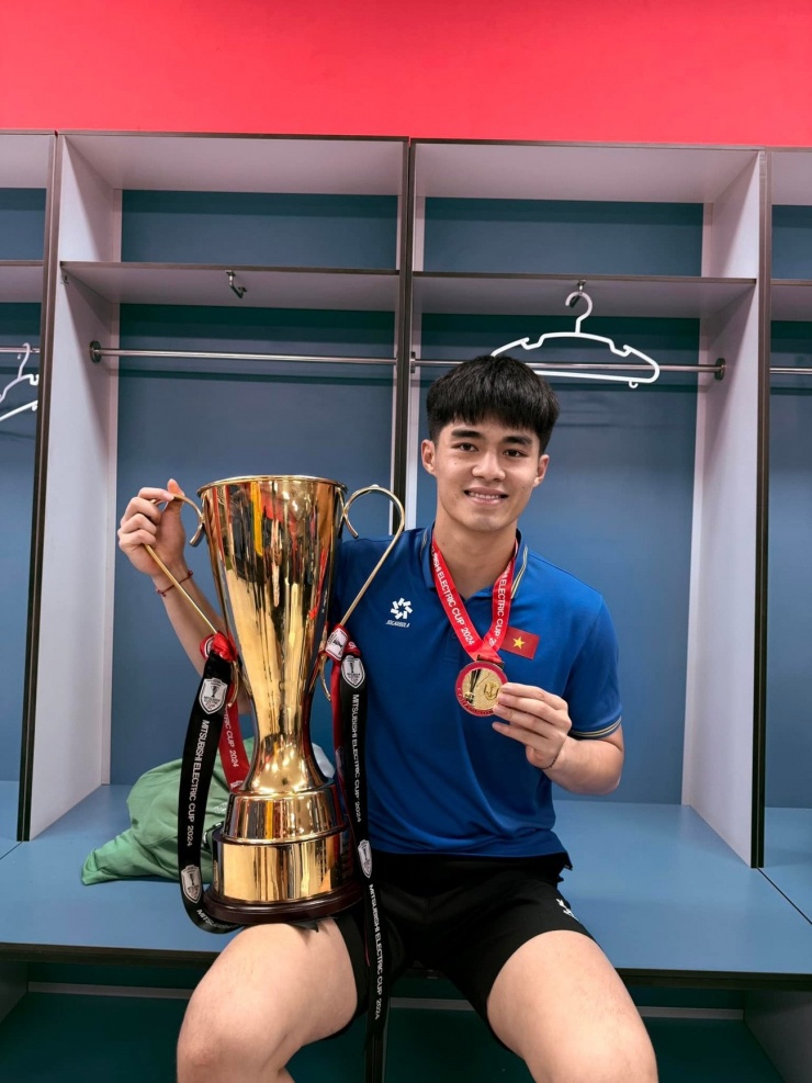 Loạt ảnh của Trần Trung Kiên - thủ môn điển trai, cao 1m91 của U23 Việt Nam - 3