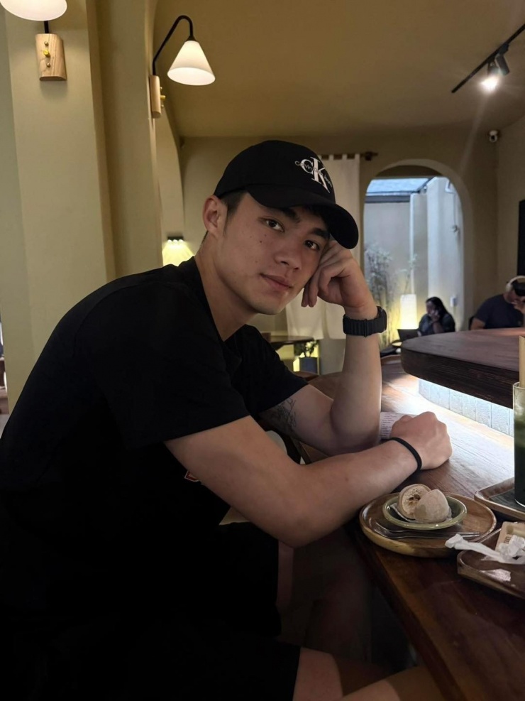 Loạt ảnh của Trần Trung Kiên - thủ môn điển trai, cao 1m91 của U23 Việt Nam - 5