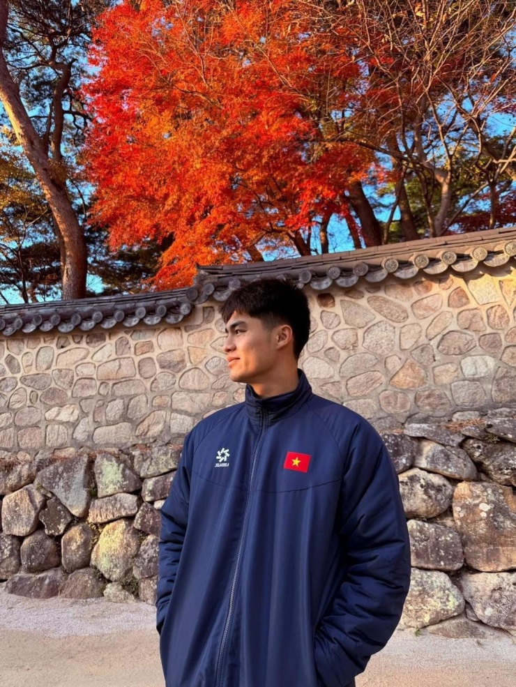 Loạt ảnh của Trần Trung Kiên - thủ môn điển trai, cao 1m91 của U23 Việt Nam - 4