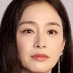 Kim Tae Hee không thoát được ống kính hung thần 1754633698 945 thumbnail width740height495 anh cat 3 2 auto cropjpg