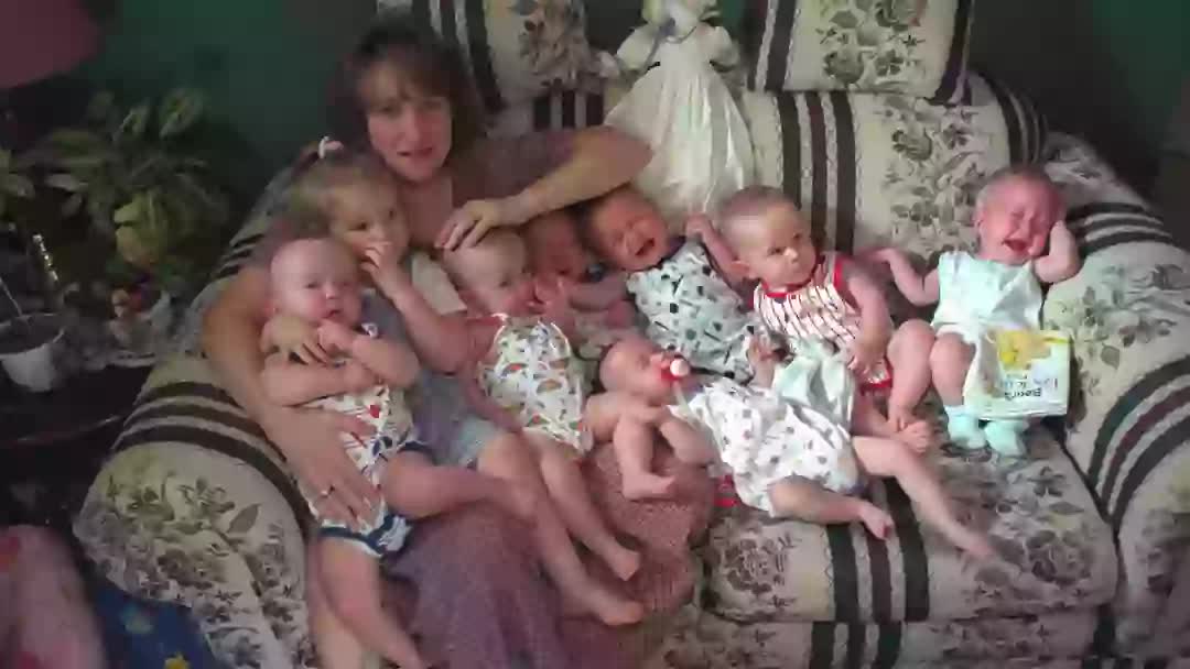 Những đứa trẻ trong ca sinh 7 kỷ lục thế giới bây giờ ra sao?- Ảnh 1.