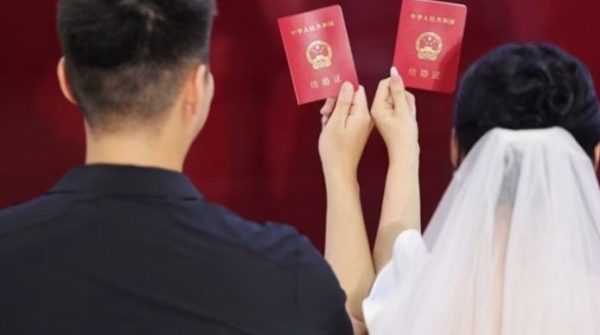 Cưới 11 tháng chưa cho động phòng, cô dâu bị tòa buộc trả lại sính lễ 1754974960 613 thumbnail width740height495 anh cat 3 2 auto cropjpg